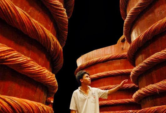 Nước mắm truyền thống được ủ chượp trong thùng gỗ chuyên dụng. Nước mắm truyền thống